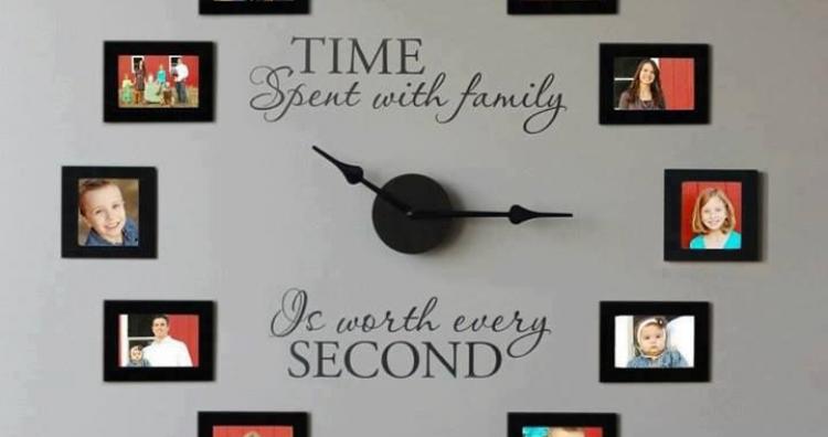 Kreatív ajándék ötlet: készíts családi fotókból faliórát!